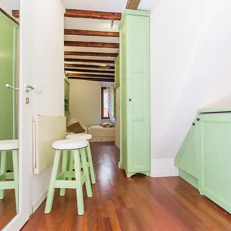 Studio Iris Apartment *